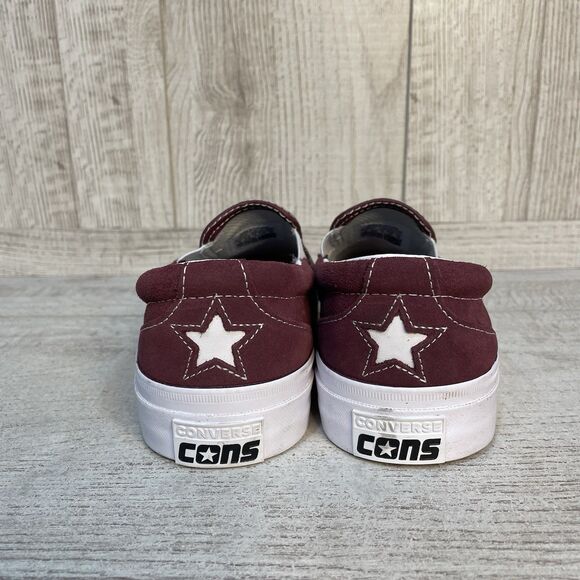 Athletic_Shoes